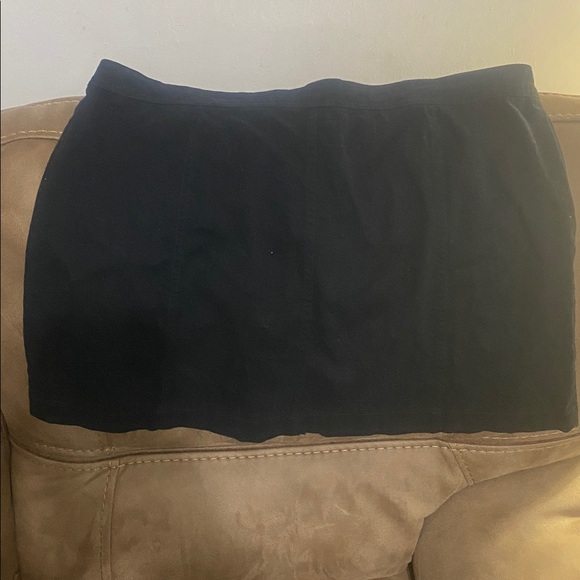 H&M Black Mini Skirt with Buttons - Picture 3 of 3